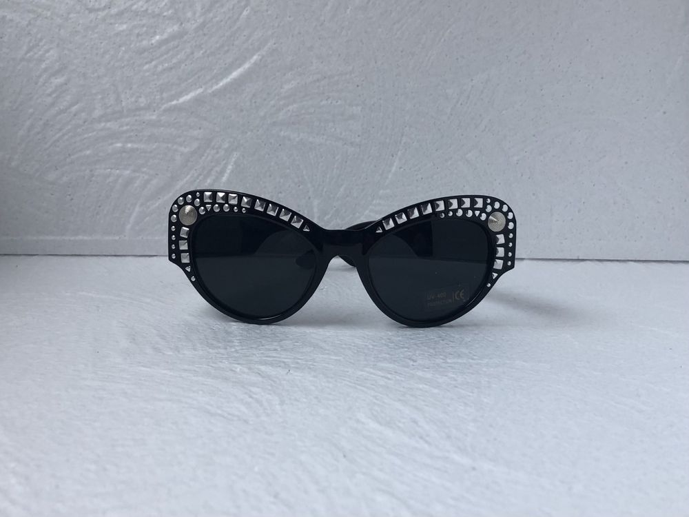 Versace Дамски слънчеви очила котка черни с капси  VE 2130
