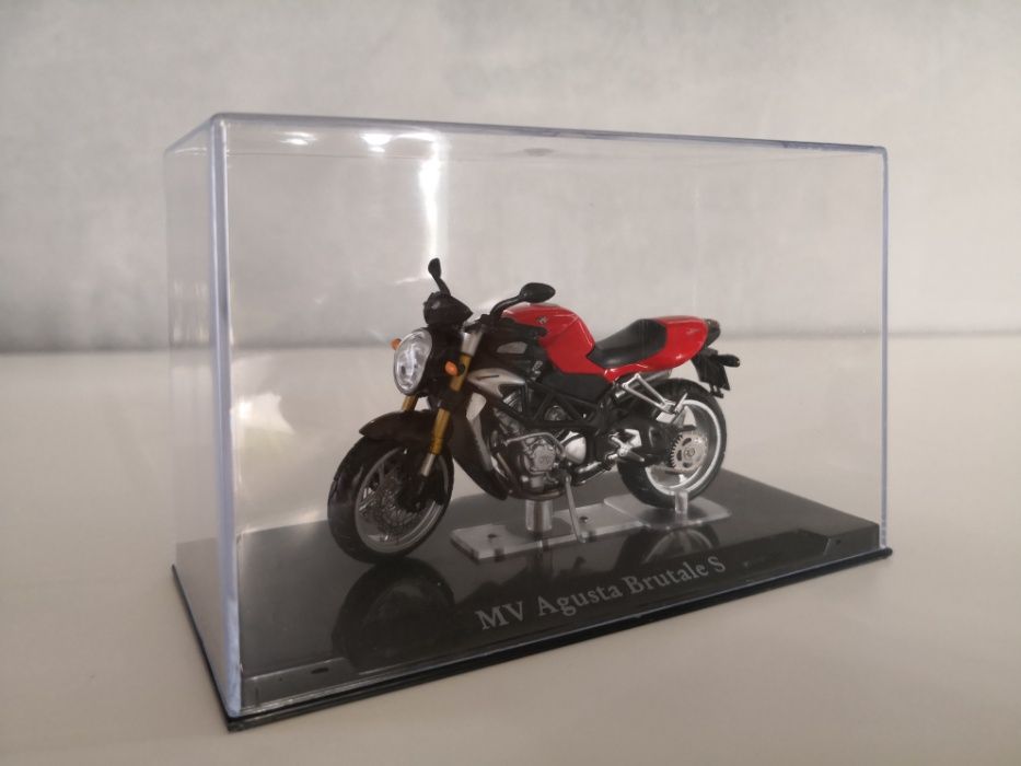 Macheta IXO/Altaya MV Augusta Brutale S 1/24