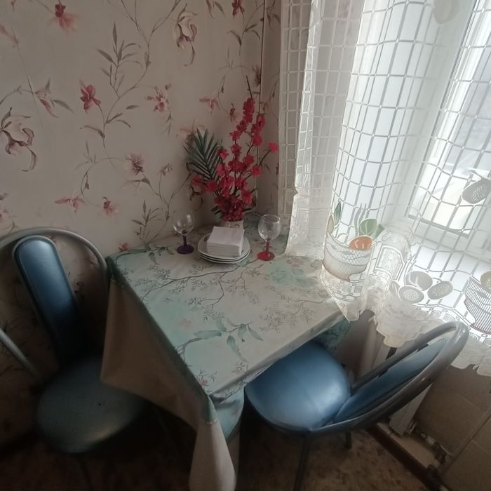 Сдается посуточно 1 к кв в Центре города,  БЦ Мир,  Манго