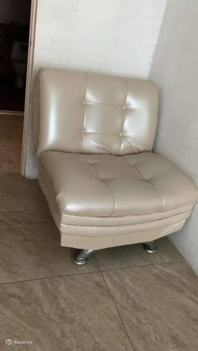 Комплект диван и два кресла