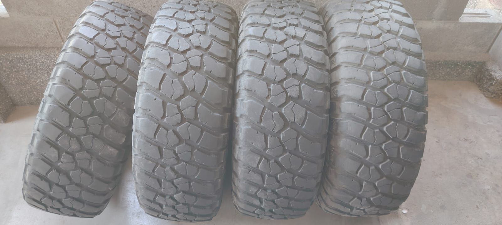 Шины Bf GOODRICH KM2 265.70.r 17 2шт