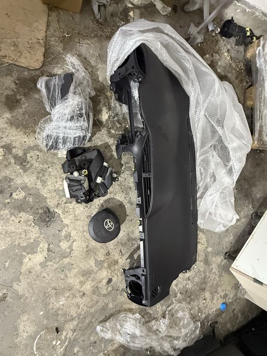 Арматурно табло ярис 2018