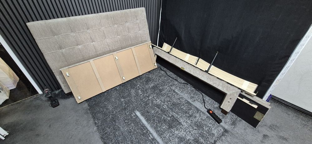 Pat tapițat cu sertar Mobesxpert 200x160. Fara saltea.