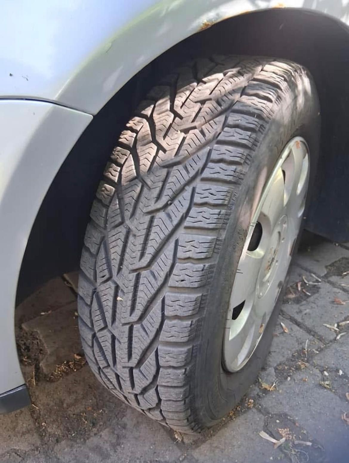 VW golf 5 automat 1.6 benzina -2004 luna 09