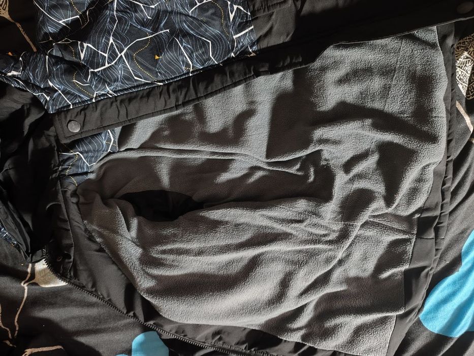 Продается куртка на мальчика