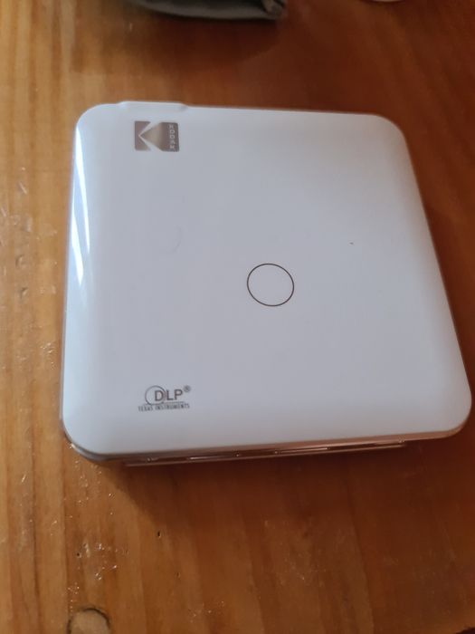 Proiector mini led Kodak Luma 70 si Luma 150