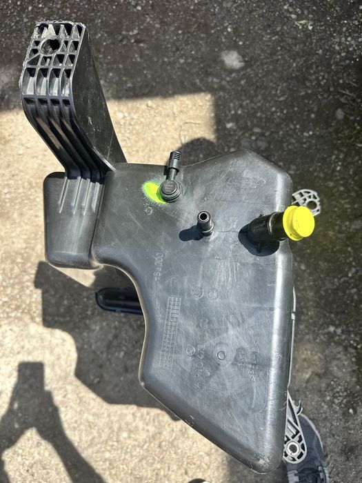 Rezervor cu pompa ad blue mercedes benz sprinter