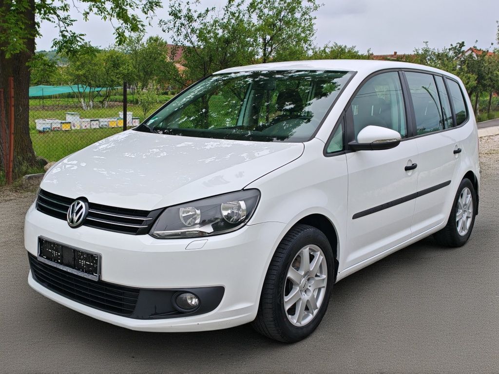Volkswagen Touran an 2014 carte service, euro 5, consum 4,5 %