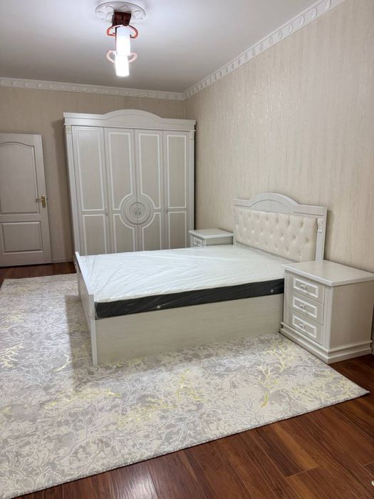 Продается 2 комнатная квартира. Юнусабад-11. ТЦ Мегапланет