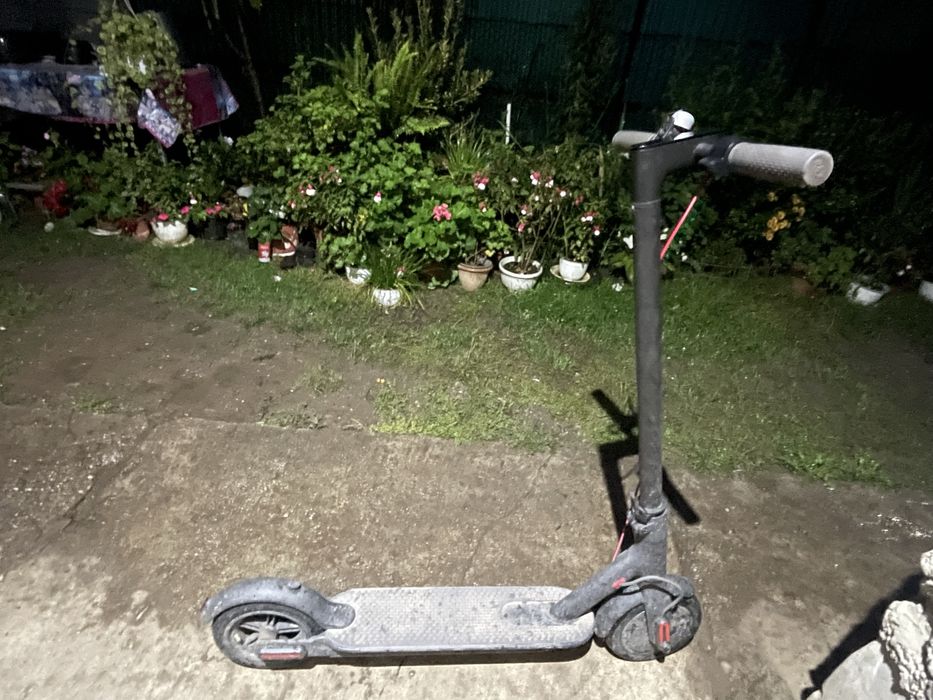 Trotinetă electrica xiaomi mija 365