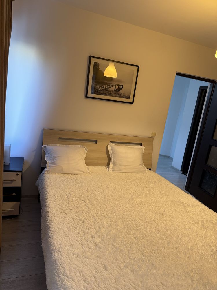 Proprietar inchiriez apartament 2 cam.langa Palas