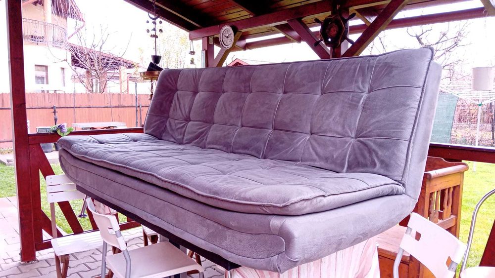 Vând canapea extensibilă Cambridge