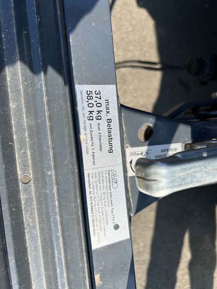 Suport biciclete cu fixare / prindere pe cuiul masinii