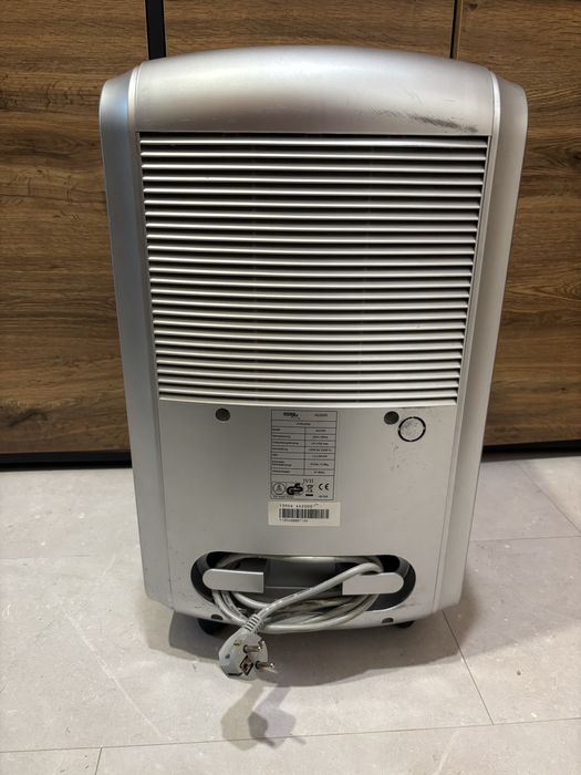 Мощен влагоабсорбатор компресорен 20л/ден