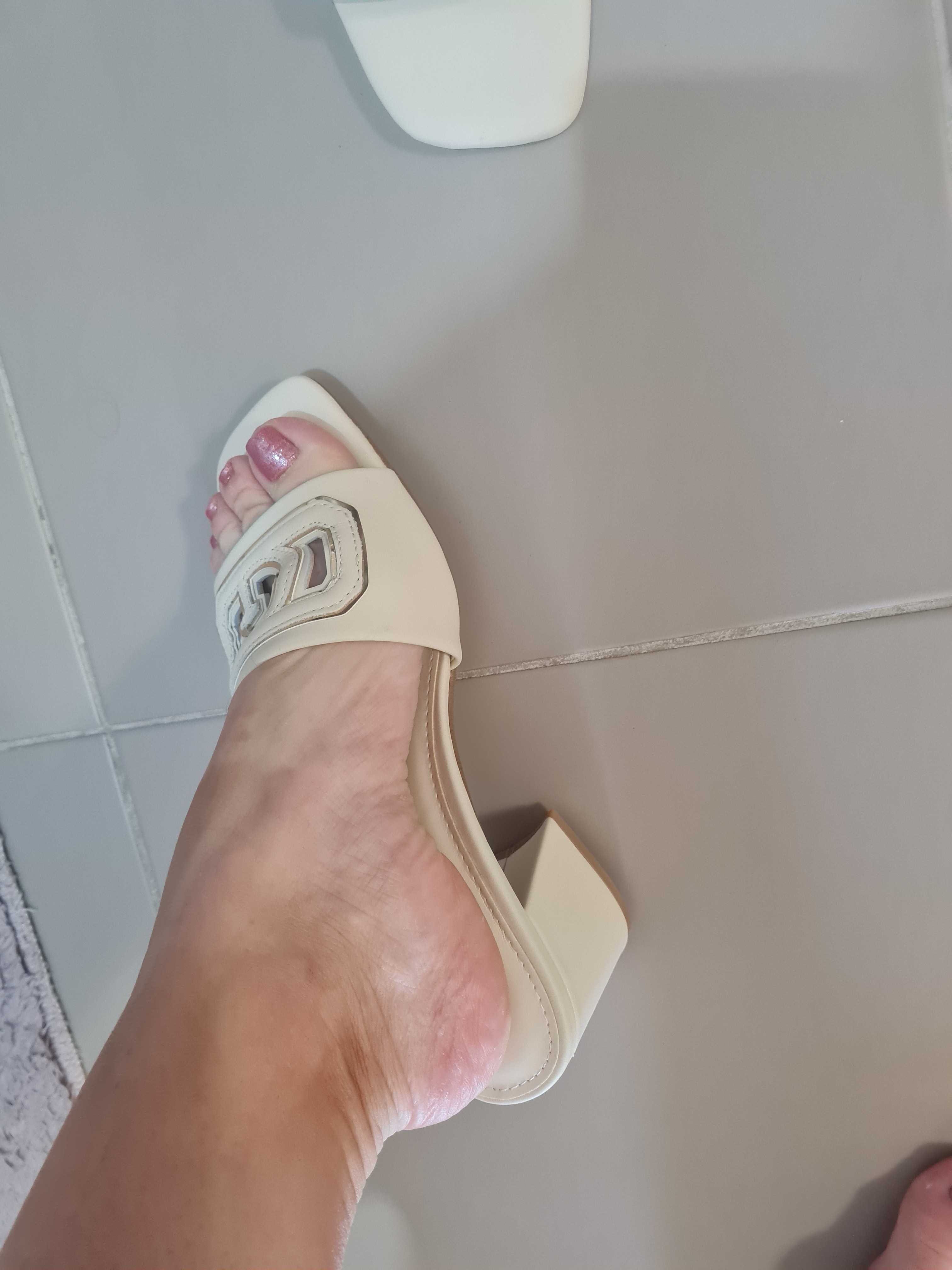 Guess нови чехли