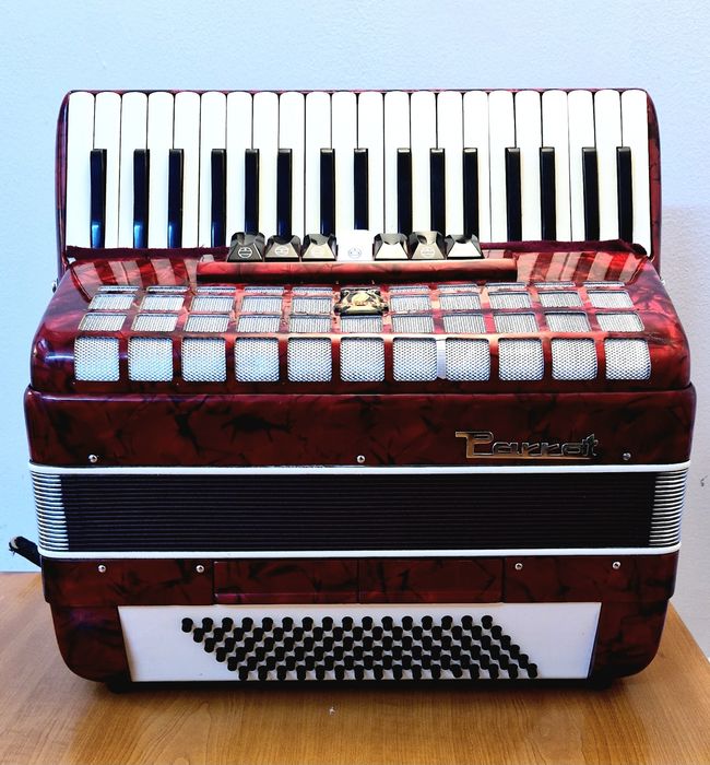 Acordeon Parrot cu 96 basi
