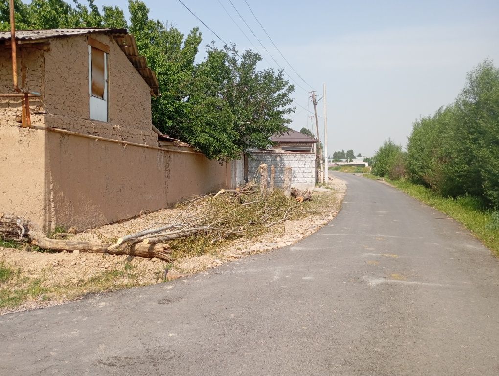 Srochna Yer sotiladi 3 sotox. Toshkent tumani Navoiyda