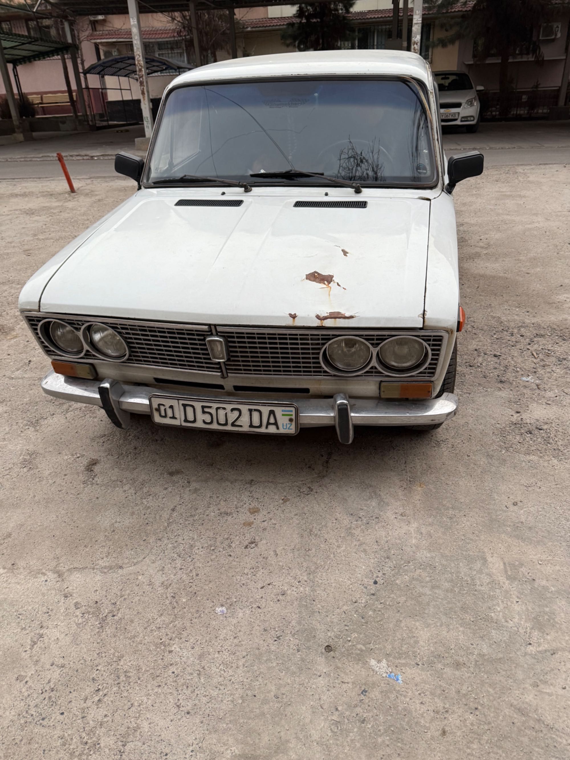 Sotiladi Jiguli 1983 yil matori yaxshi xolati yaxshi