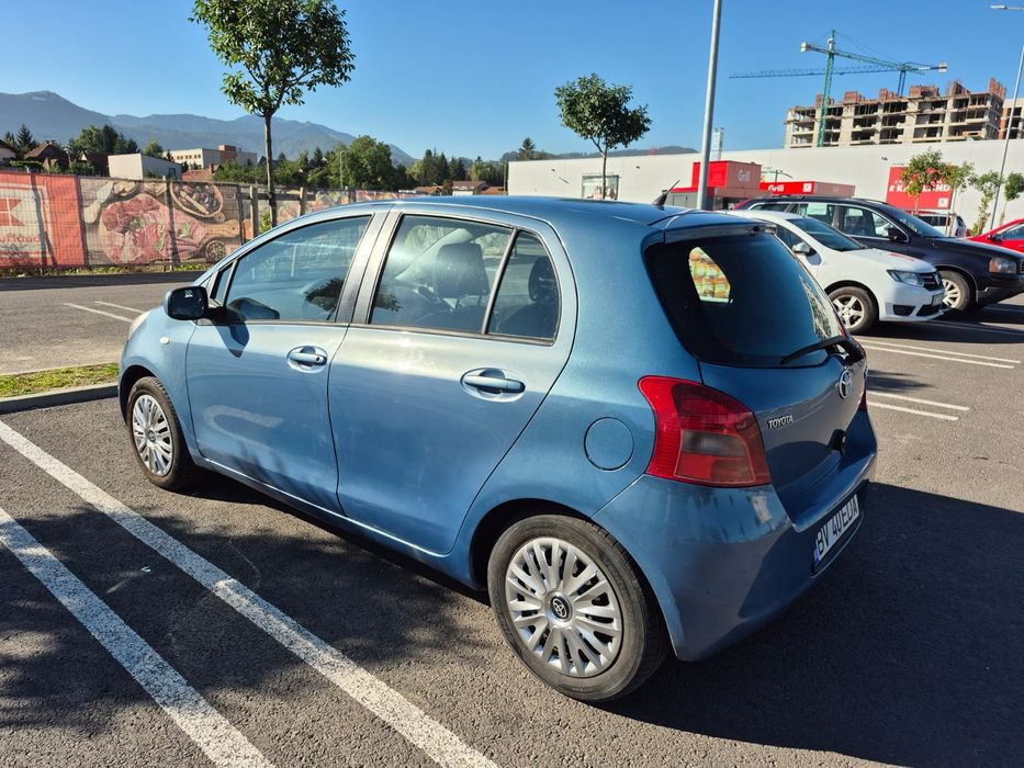 Vând Toyota Yaris