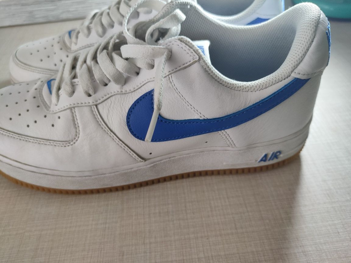 Adidași Nike air force 1 anniversary edition