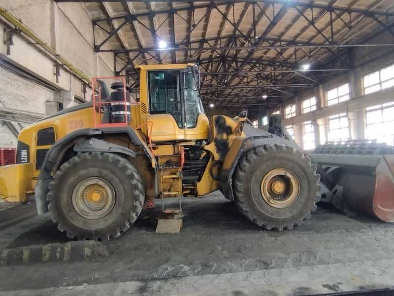 Погрузчик Volvo L 220H