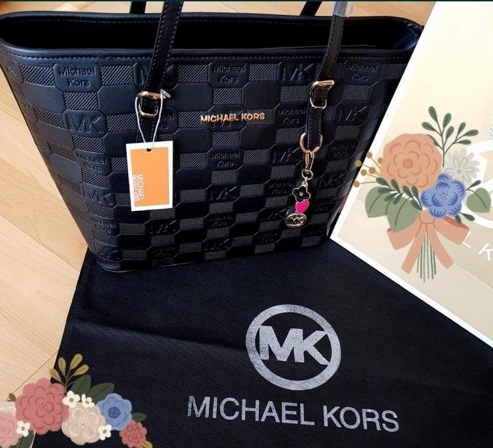 Geanta  Michael Kors, suoer model, logo imprimat, doua compartimente