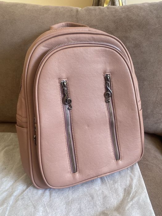 Нови раници с няколко прегради !