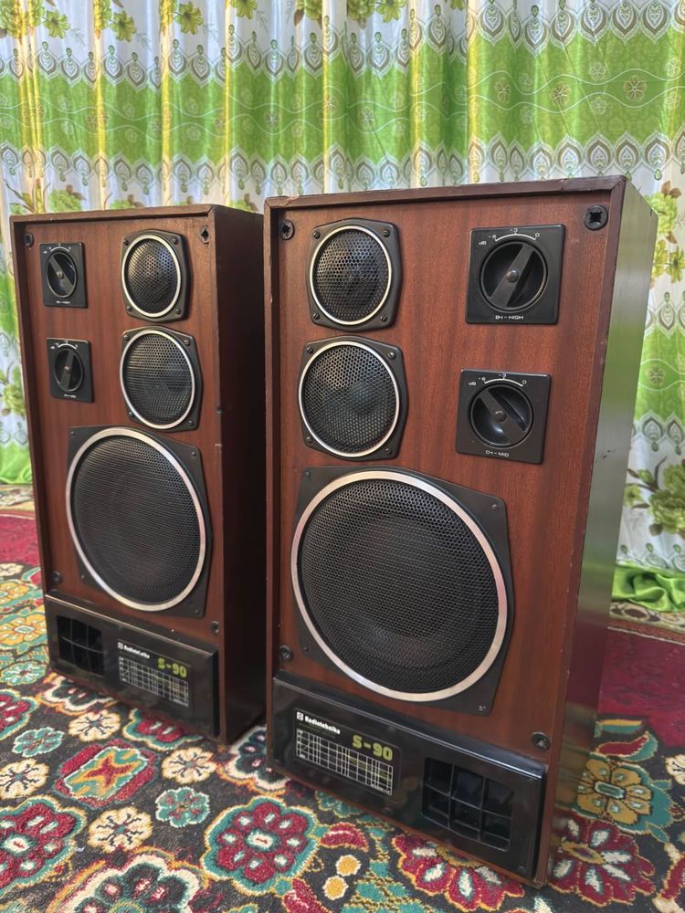 S 90 Holati tiniq yahshi saqlangan 100%  250$