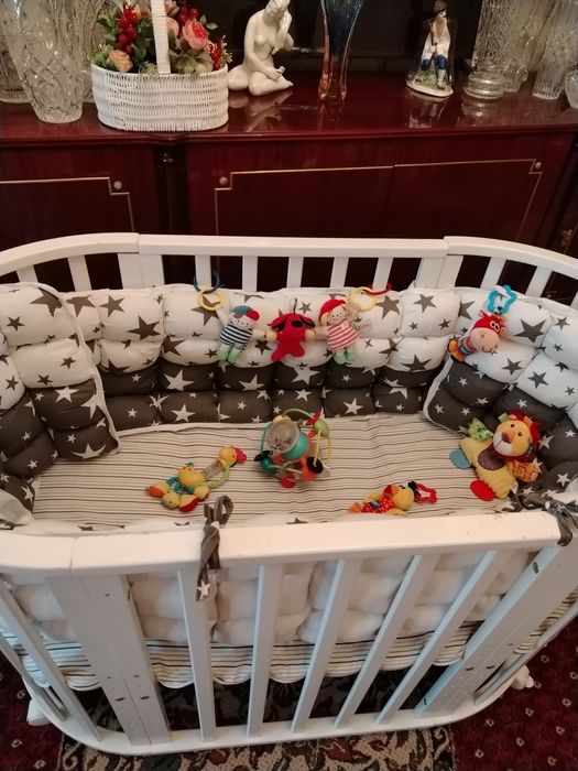 Недорого универсальная, детская кроватка трансформер.