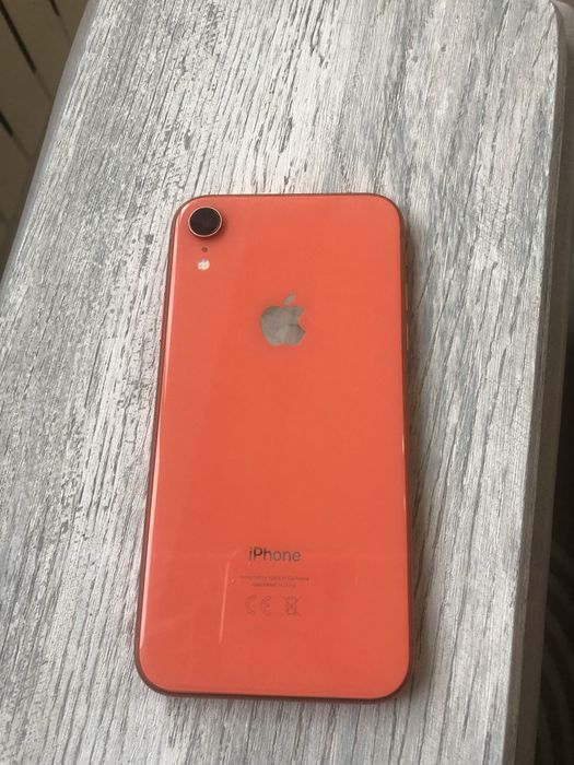 Продам iphone xr 64 gb