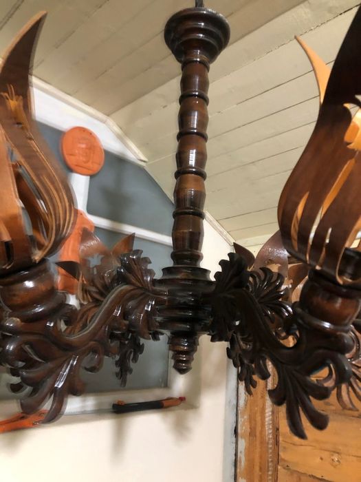 Candelabru sculptat,lemn masiv