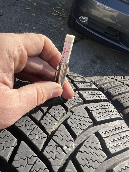 Зимни гуми 225/40/18 Brigesgone /Laurenn . 8 мм грайфер .dot20/22