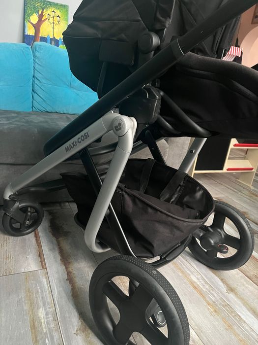 Бебешка количка и кошче за кола Maxi Cosi