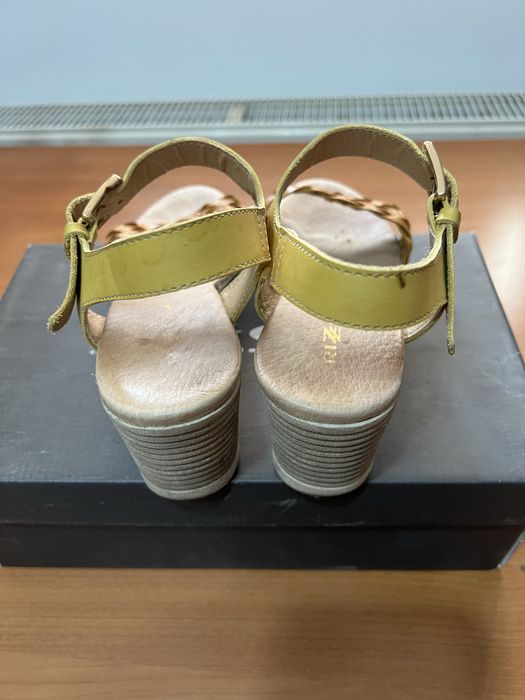 Sandale din piele Rizzoli