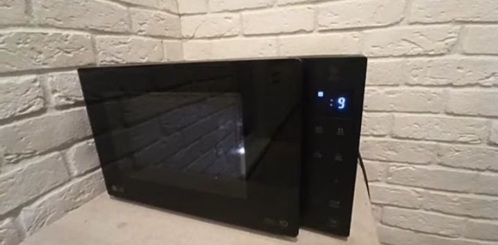 Микроволновая печь " LG"  Модернизированная Smart Inverter Solo (23L)