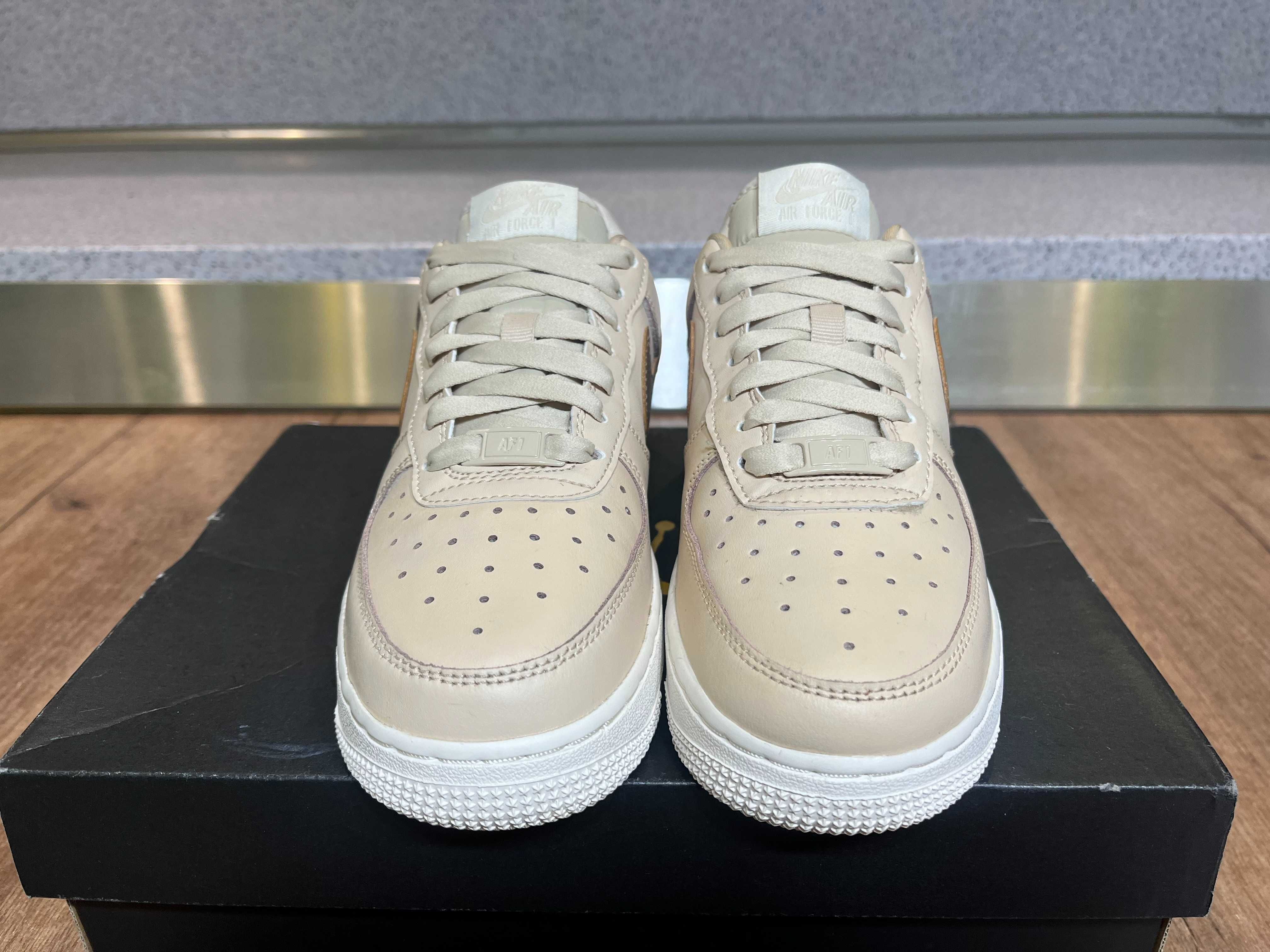 ОРИГИНАЛНИ *** Nike Air Force 1 Low '07 Sanddrift Metallic Gold