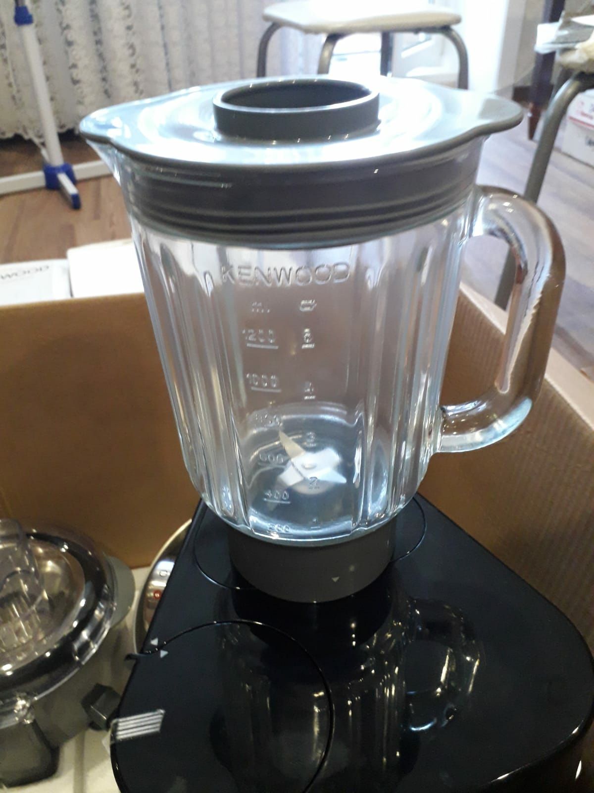 Продам кухонный комбайн KENWOOD