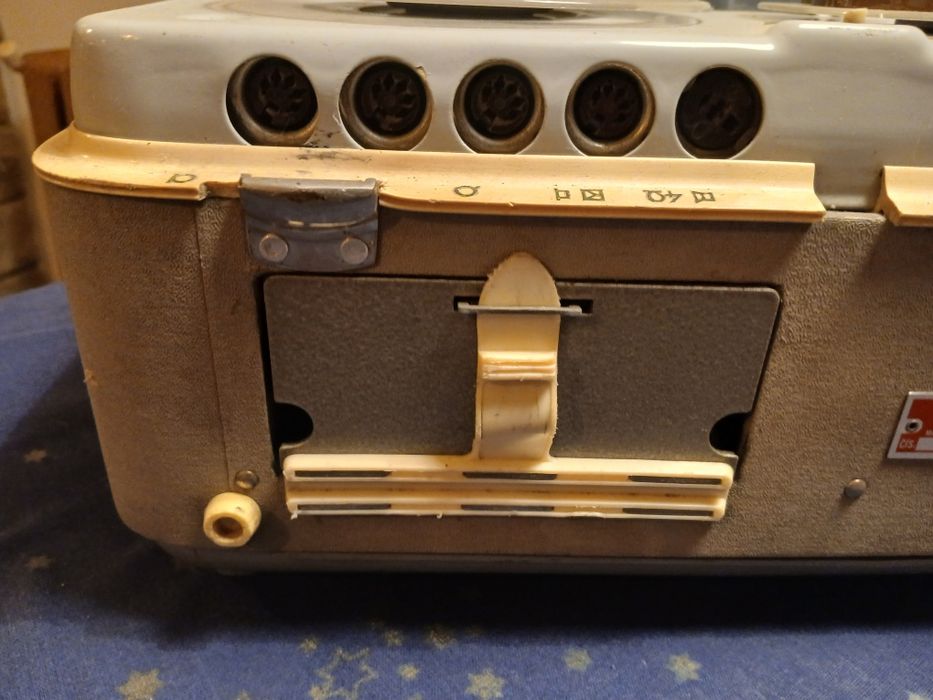 Magnetofon Tesla Sonet B3