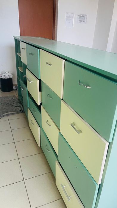 Vand mobilier farmacie