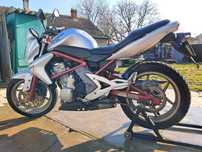 Motocicleta Kawasaki er-6n