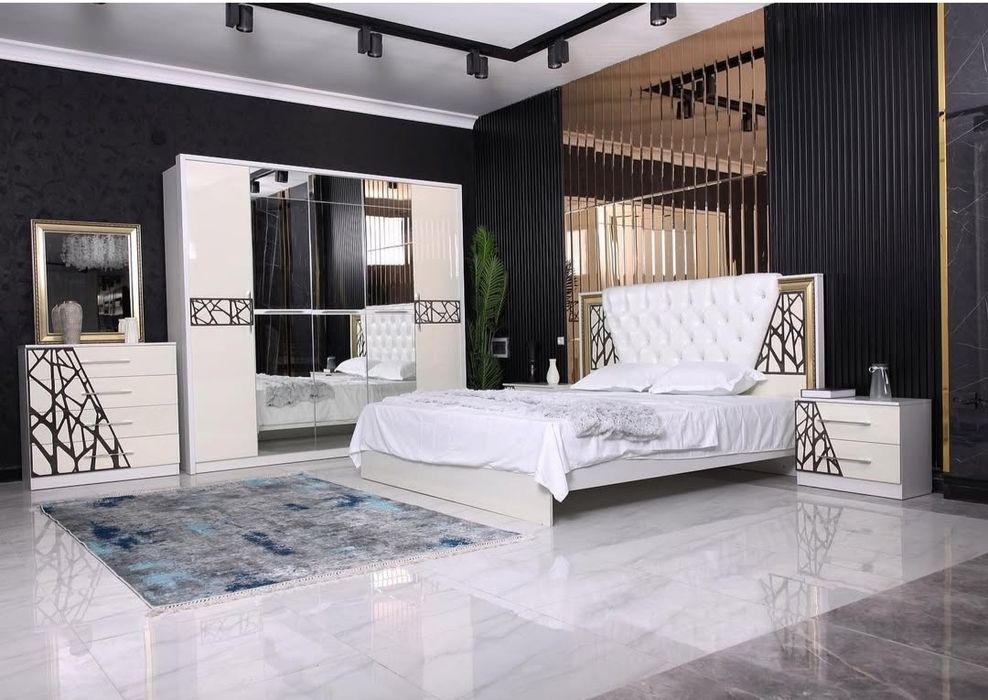 Спальный гарнитур