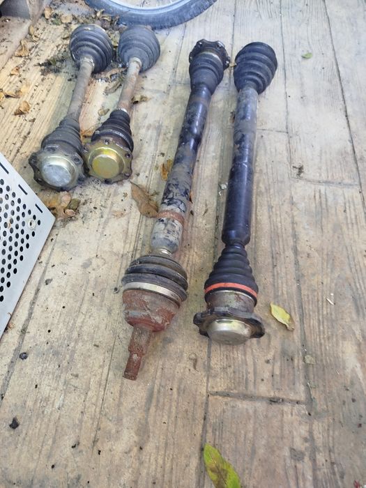 Полуоска/каре голф 1.8 турбо