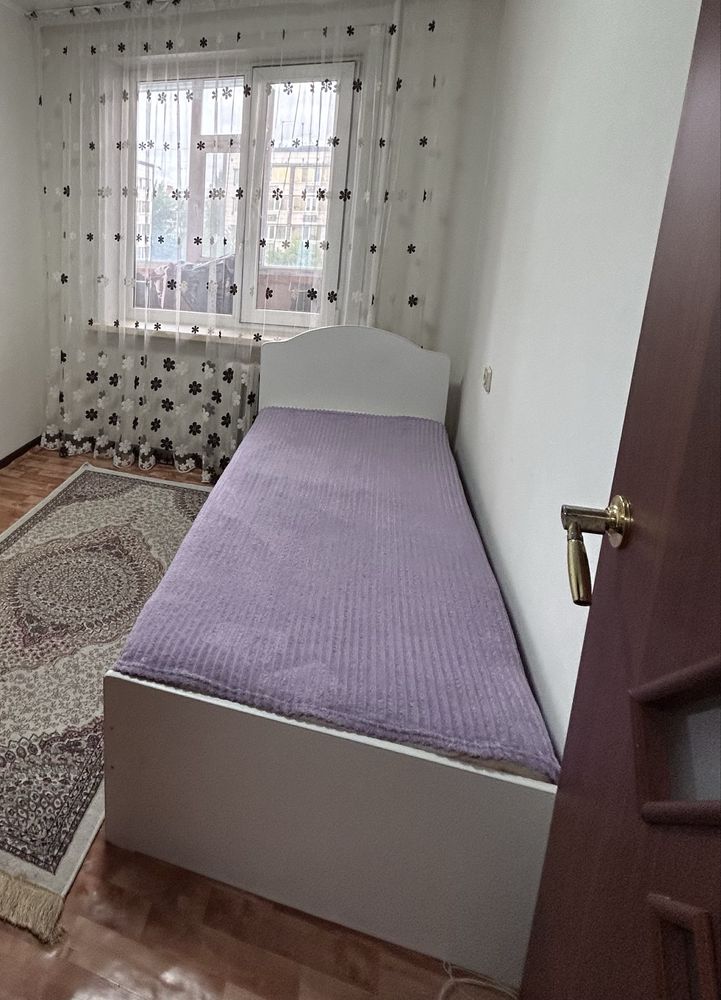 Продам односпальную кровать + матрас 200*90