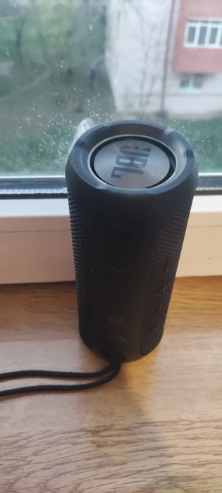 Vând boxă Jbl flip3