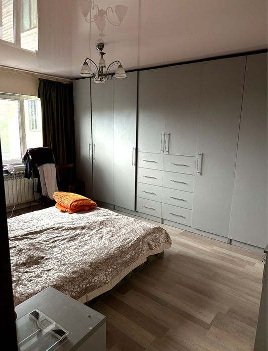 Шкаф на всю стену