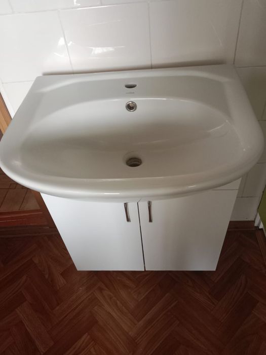 Шкаф-тумбу с раковиной