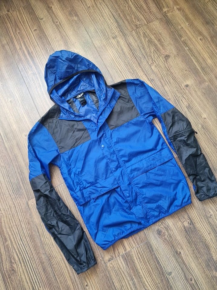 Страхотно мъжко яке ветровка THE NORTH FACE  размер S