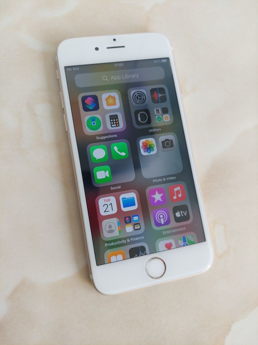 Vând Apple iPhone 6s Gold Neverlocked, în stare f bună //poze reale