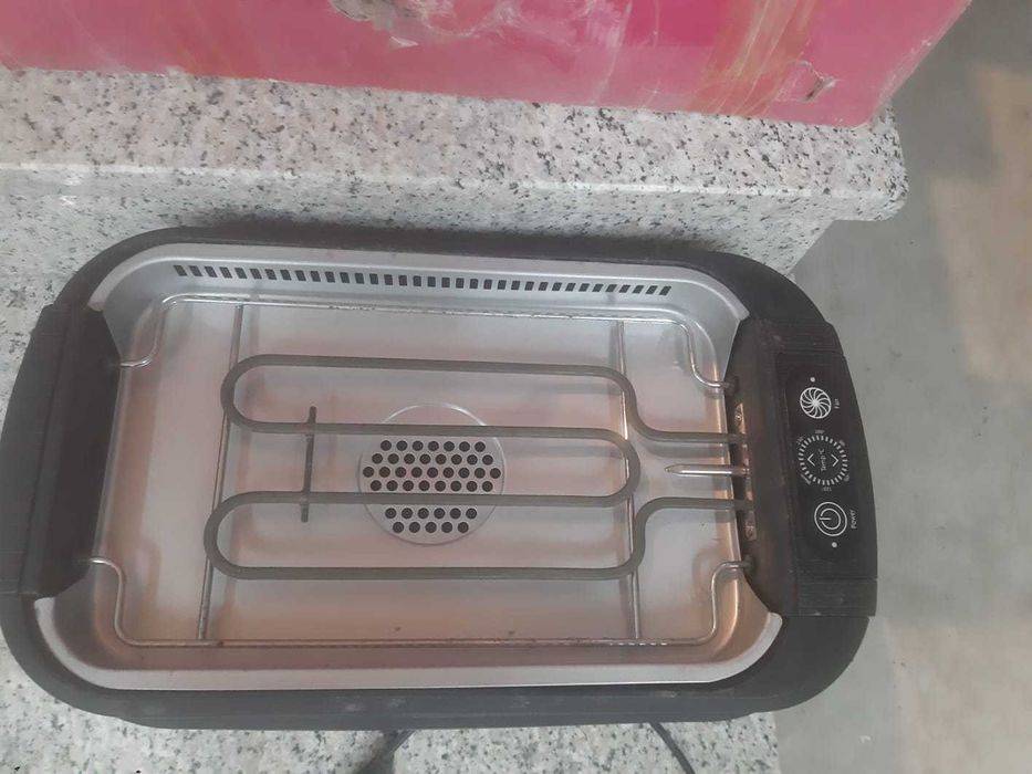 Grătar electric cu ventilator