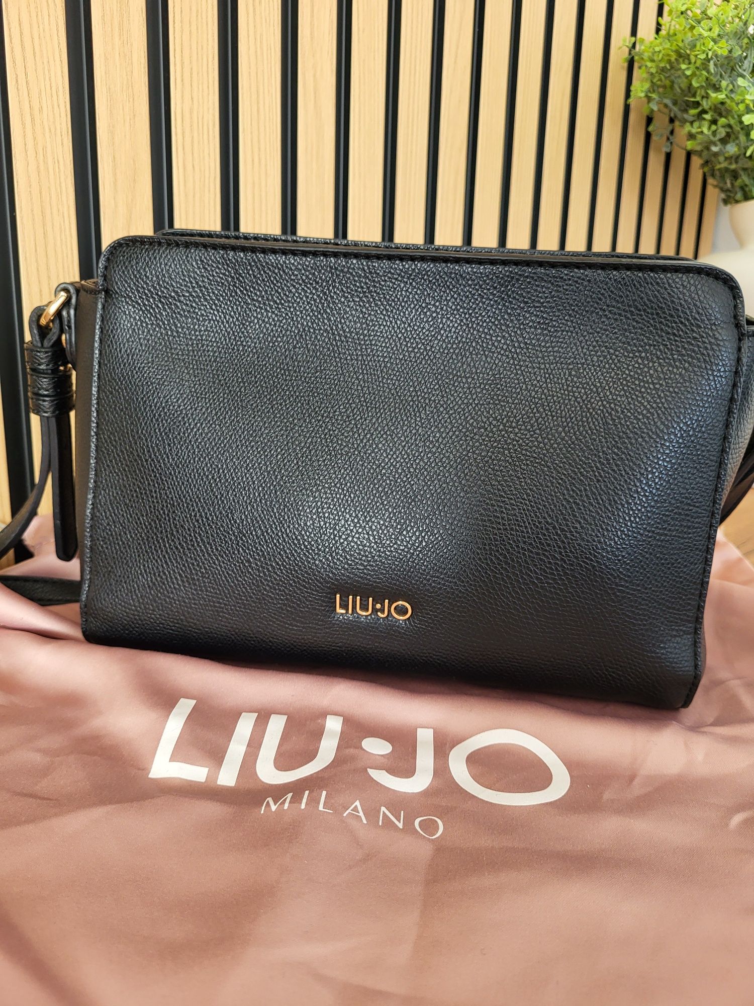 Кожена черна чанта Liu Jo